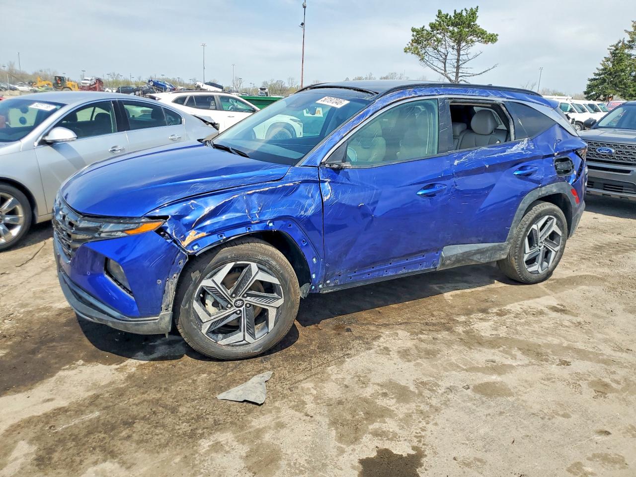 Salvage Hyundai TUCSON Image