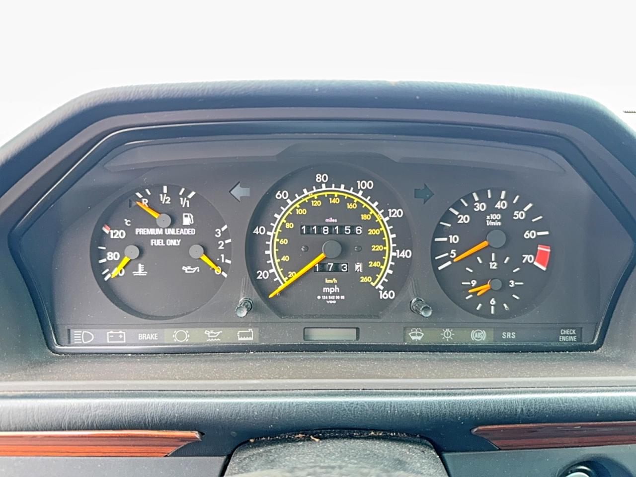 Mercedes-Benz 300-Class E 2.8