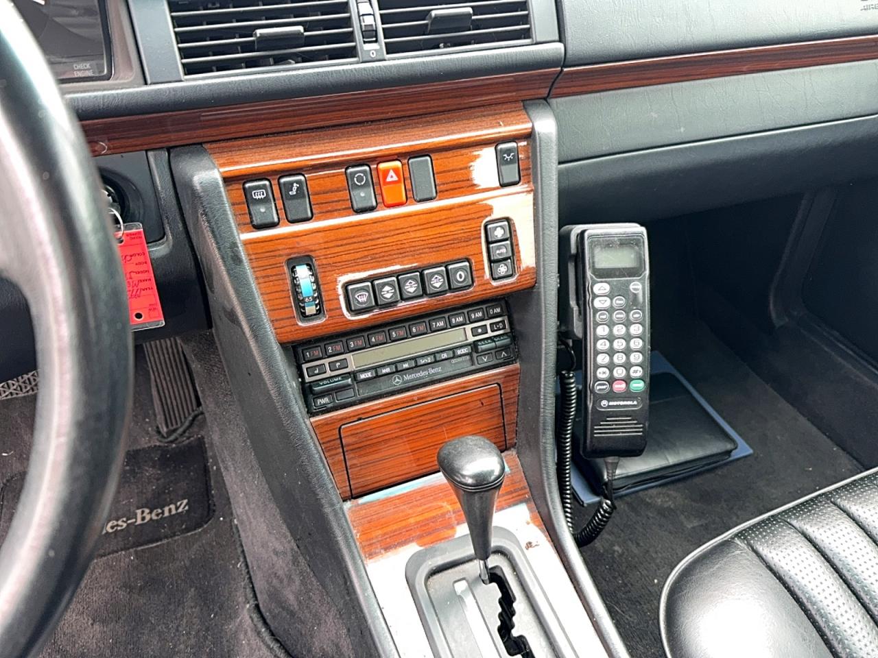 Mercedes-Benz 300-Class E 2.8