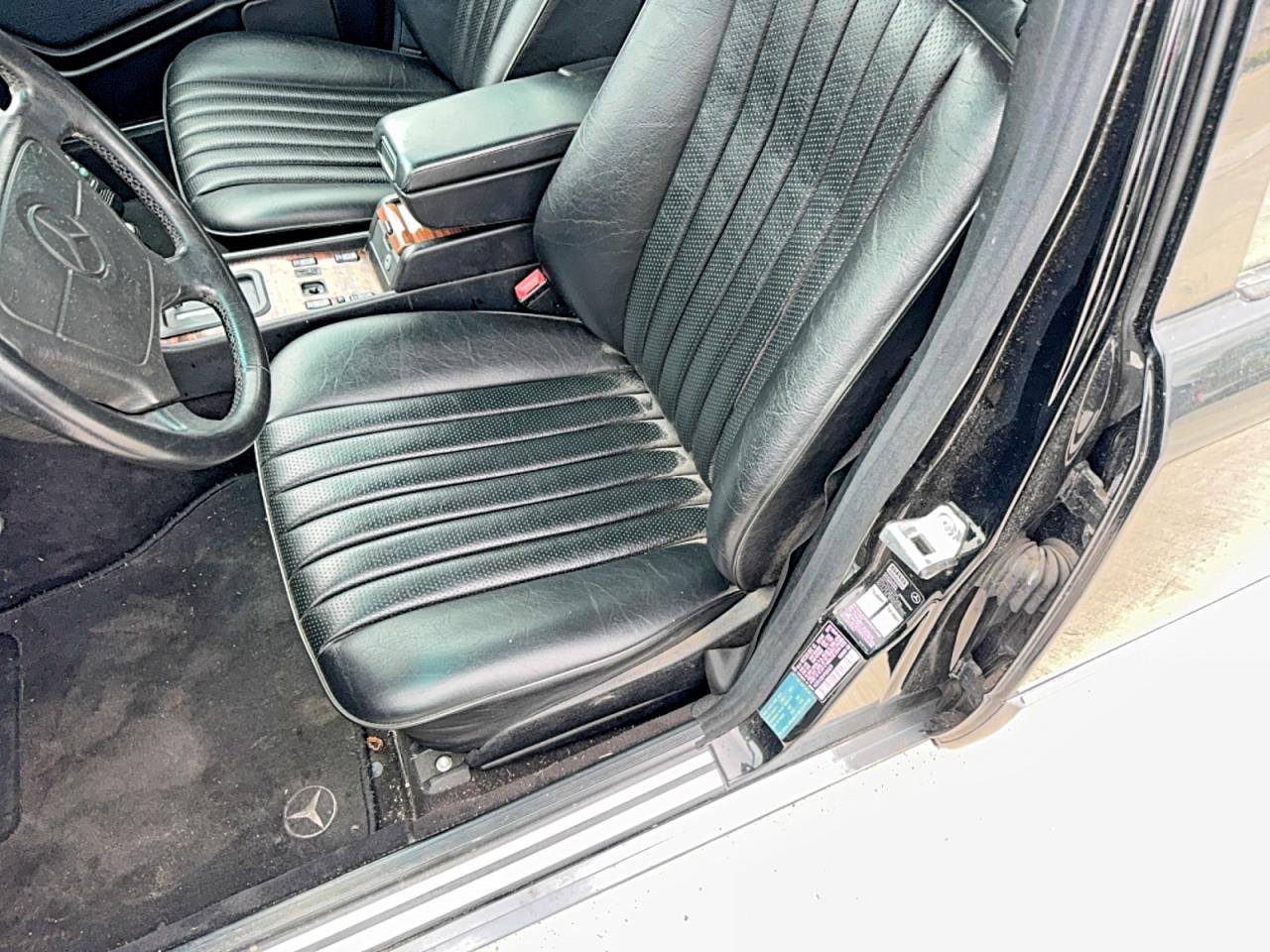Mercedes-Benz 300-Class E 2.8