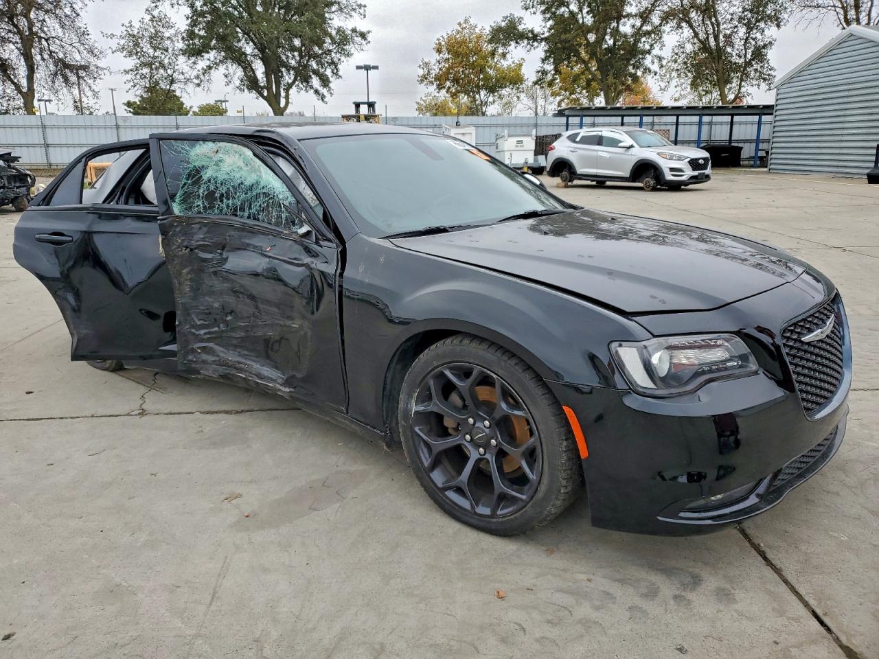Chrysler 300 S
