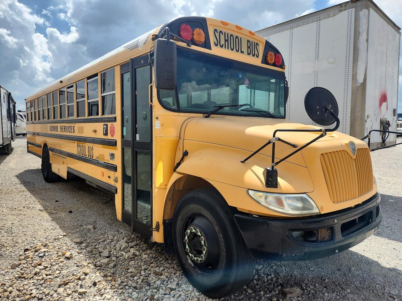 Salvage Ic Corporation Bus Image