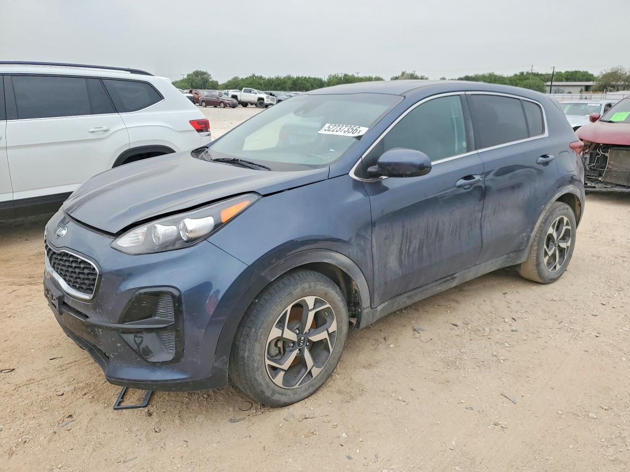 Salvage Kia Sportage Image