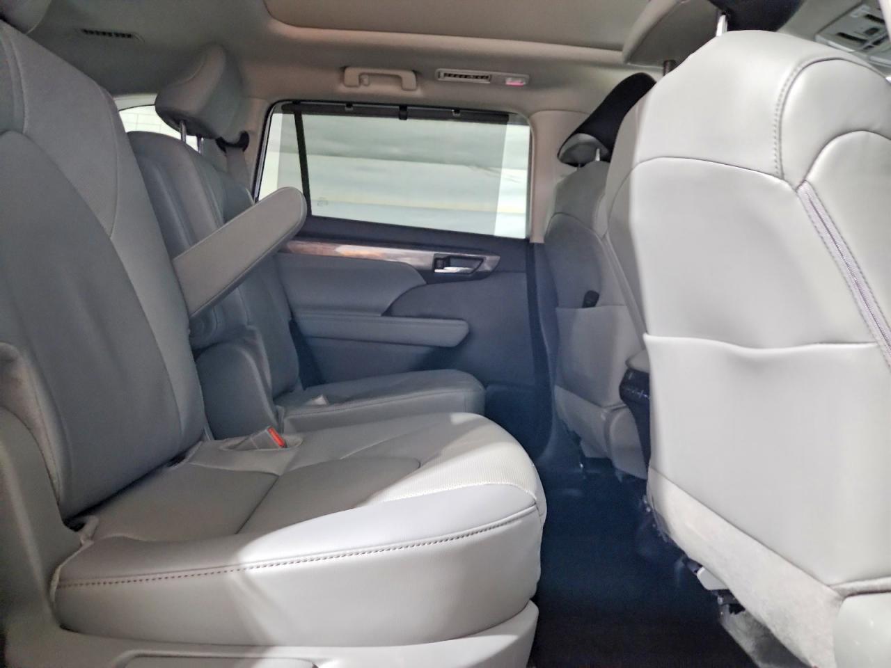 Toyota Highlander Platinum