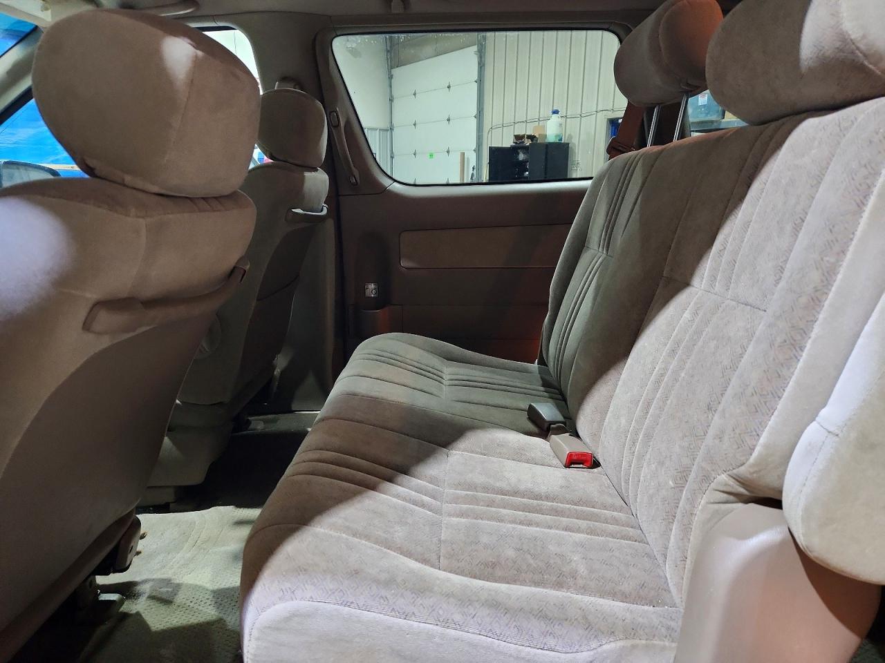 Toyota Sienna Ce