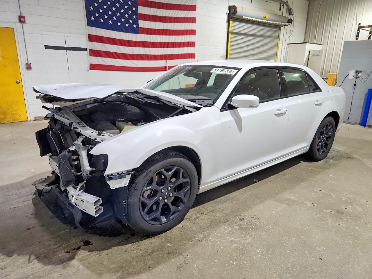 Salvage Chrysler 300 Image