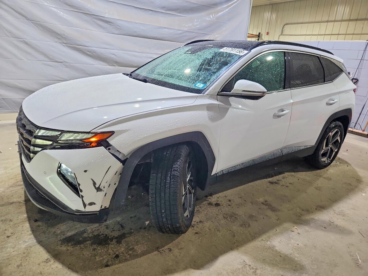 Salvage Hyundai TUCSON Image