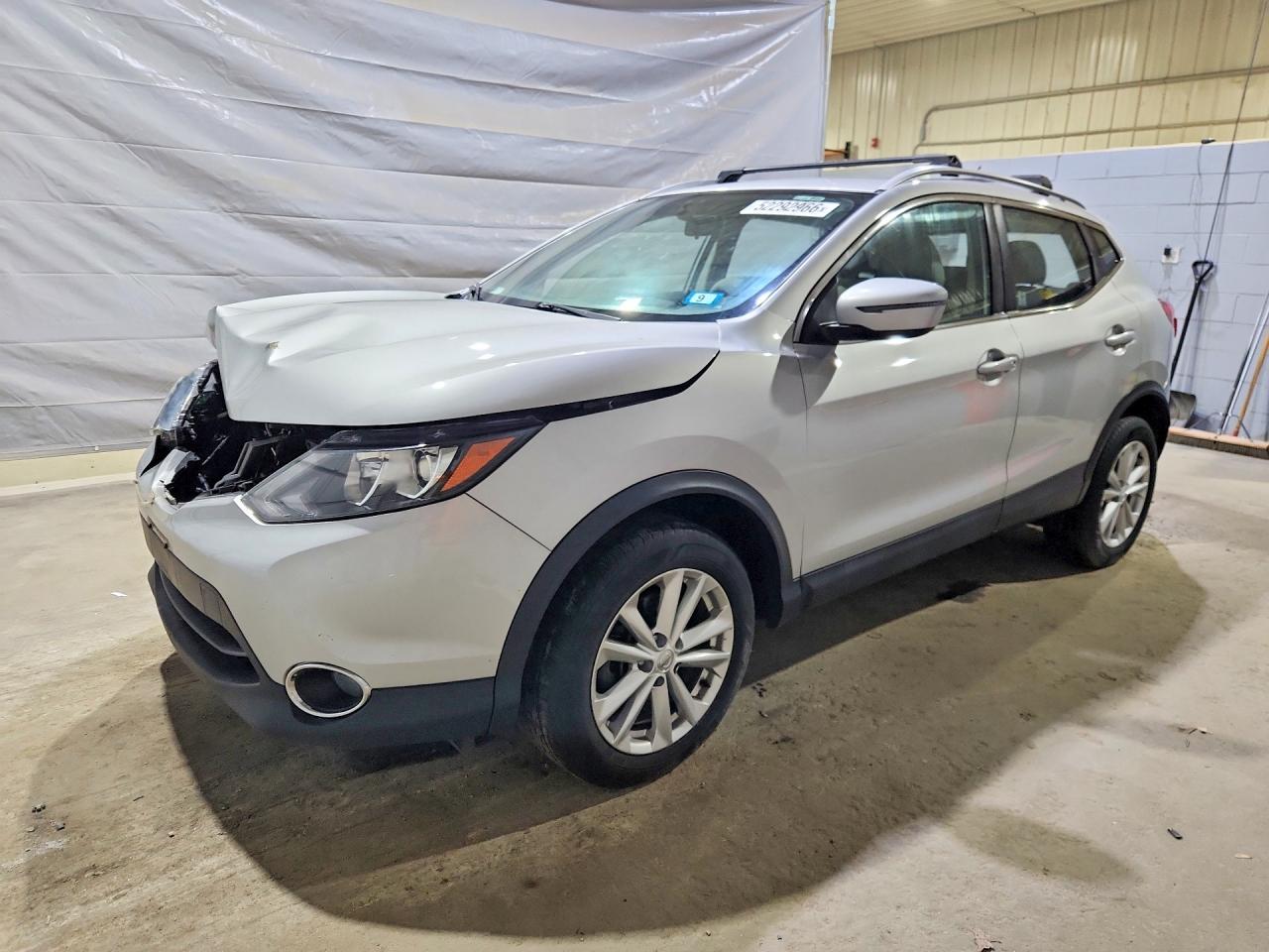 Salvage Nissan Rogue Image