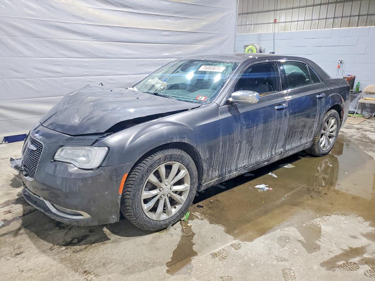 Salvage Chrysler 300 Image