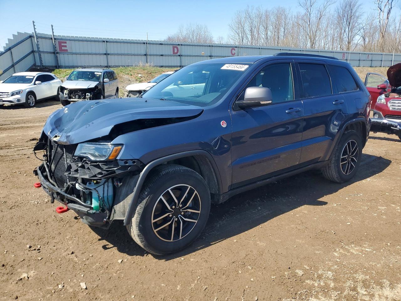 Salvage Jeep Cherokee Image