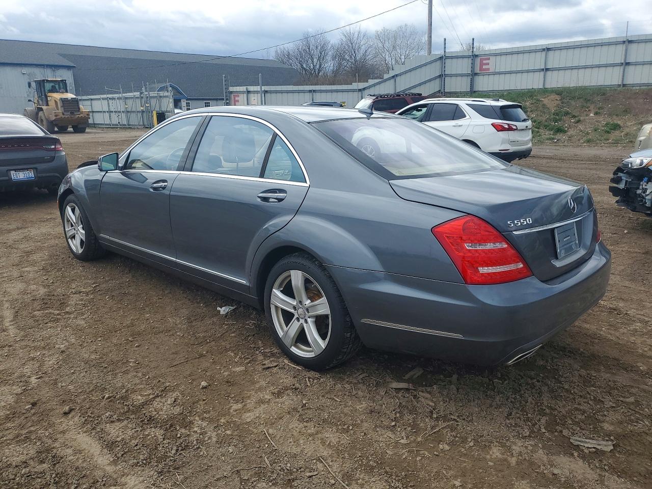 Mercedes-Benz S-Class 550