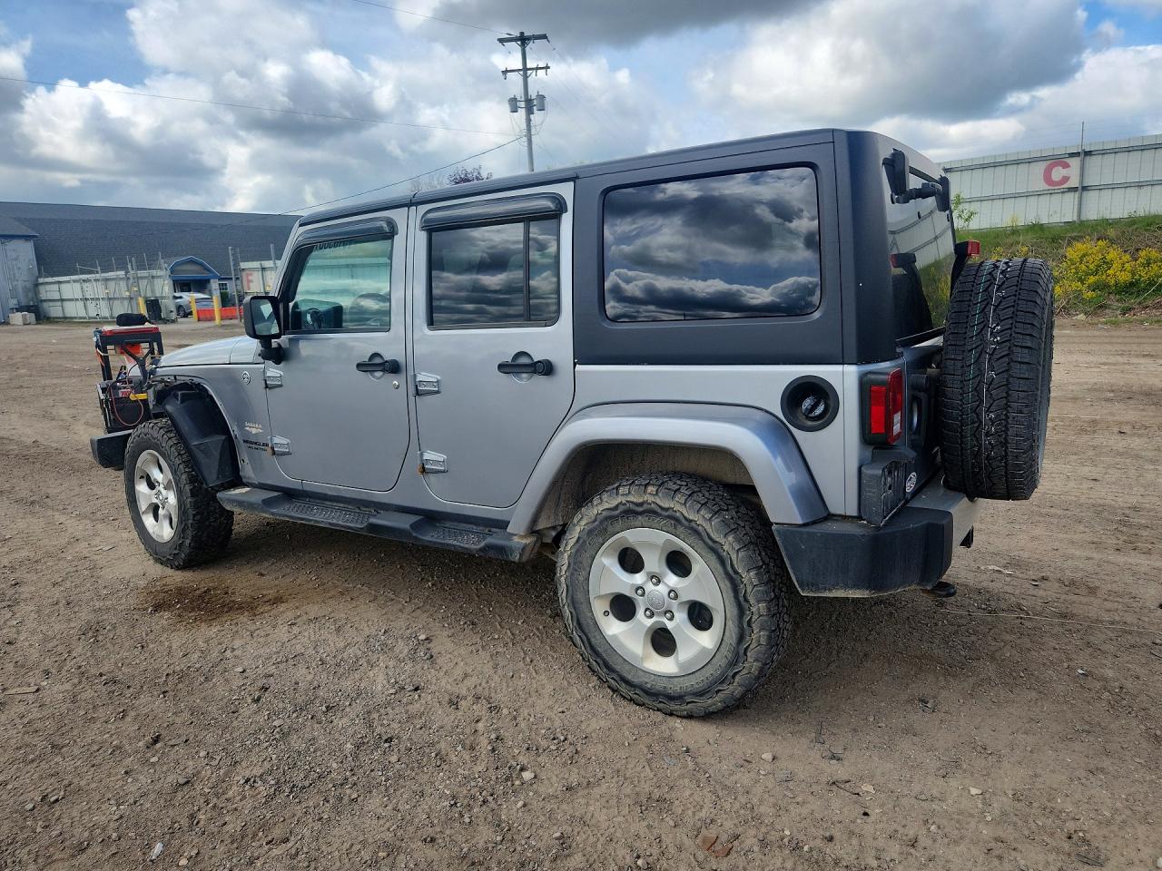 Jeep Wrangler Sahara