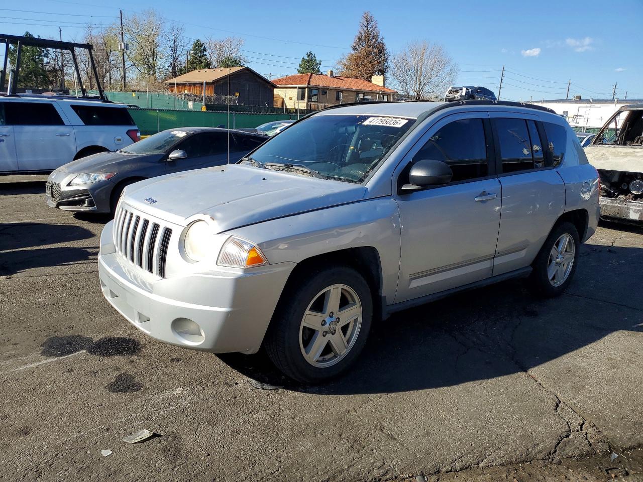Salvage Jeep Compass Image