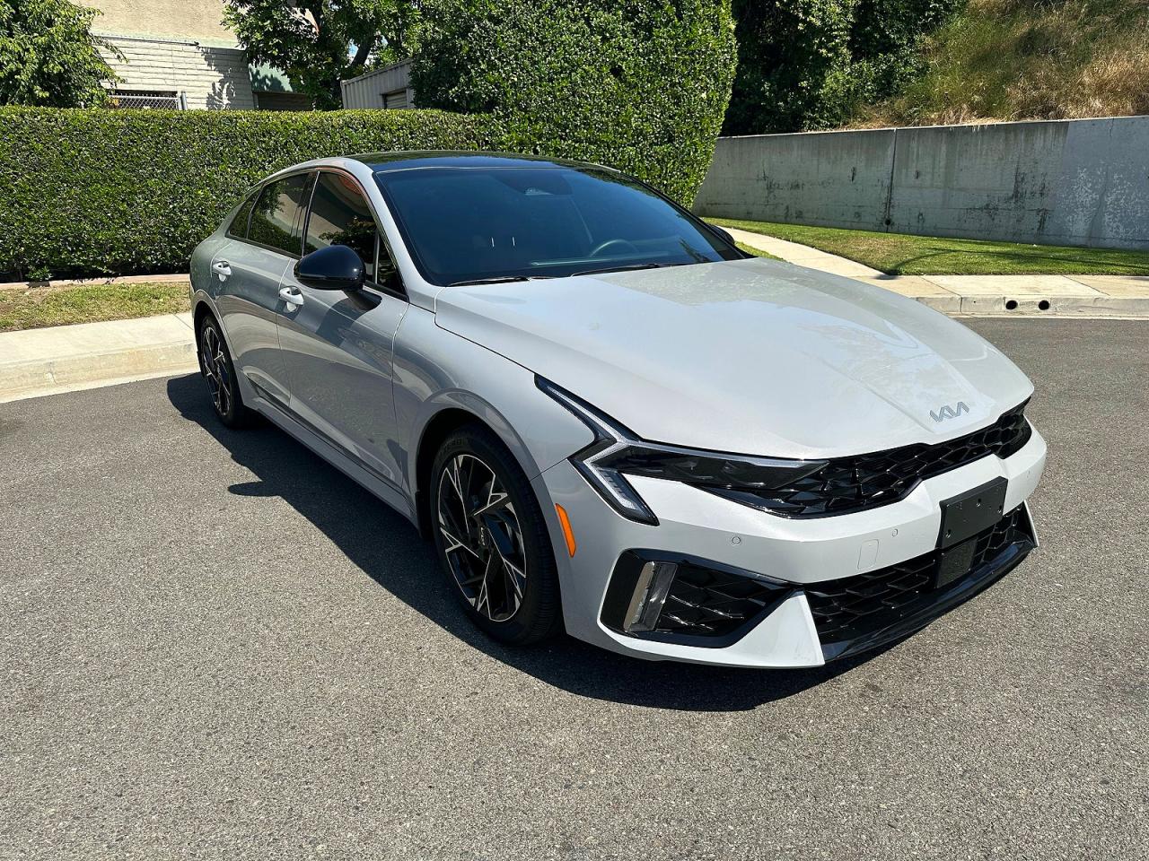 Salvage Kia K5 Image
