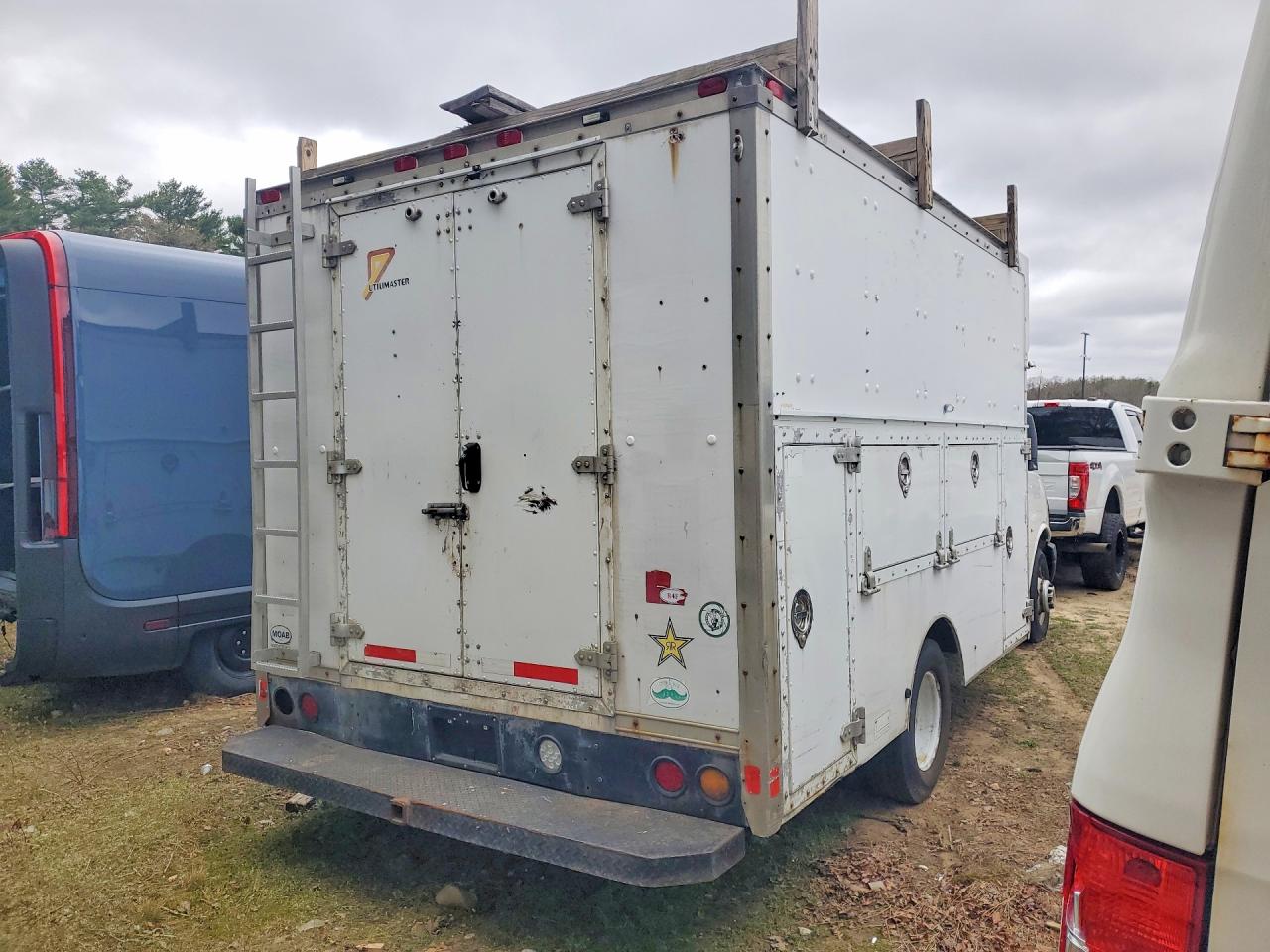 GMC Savana Cutaway G3500