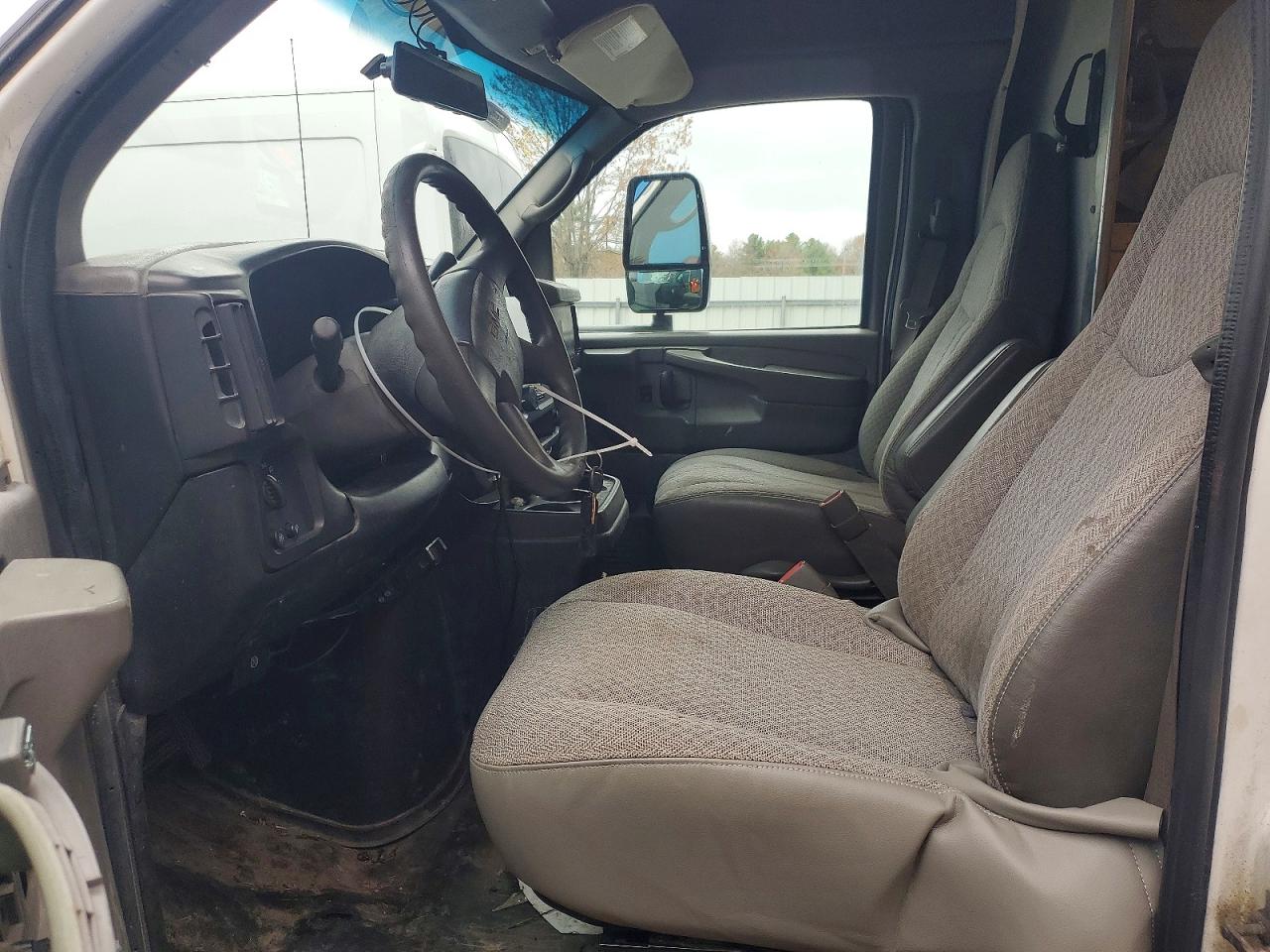 GMC Savana Cutaway G3500