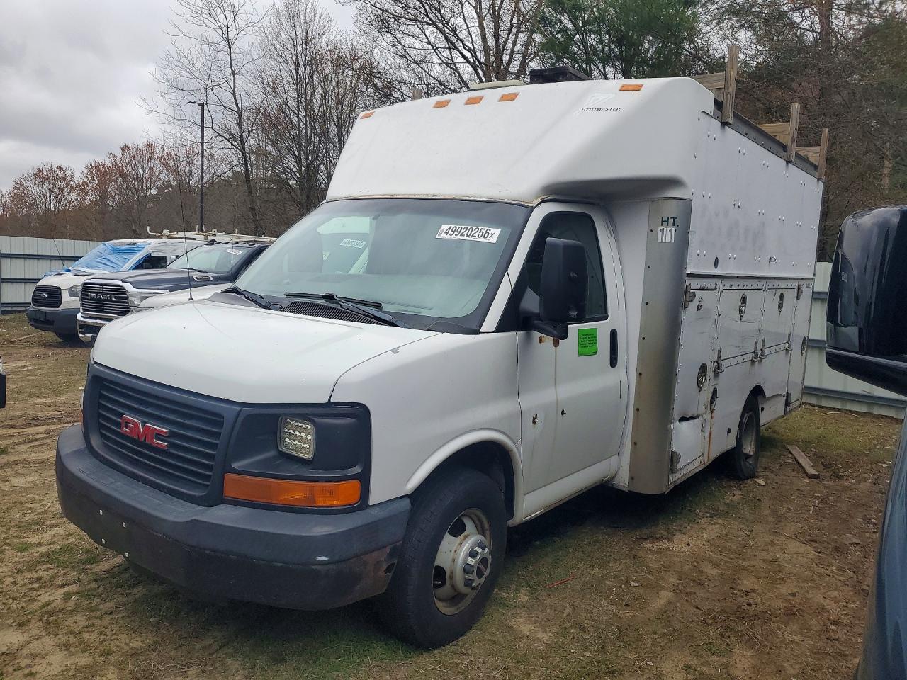 Salvage GMC Savana Image