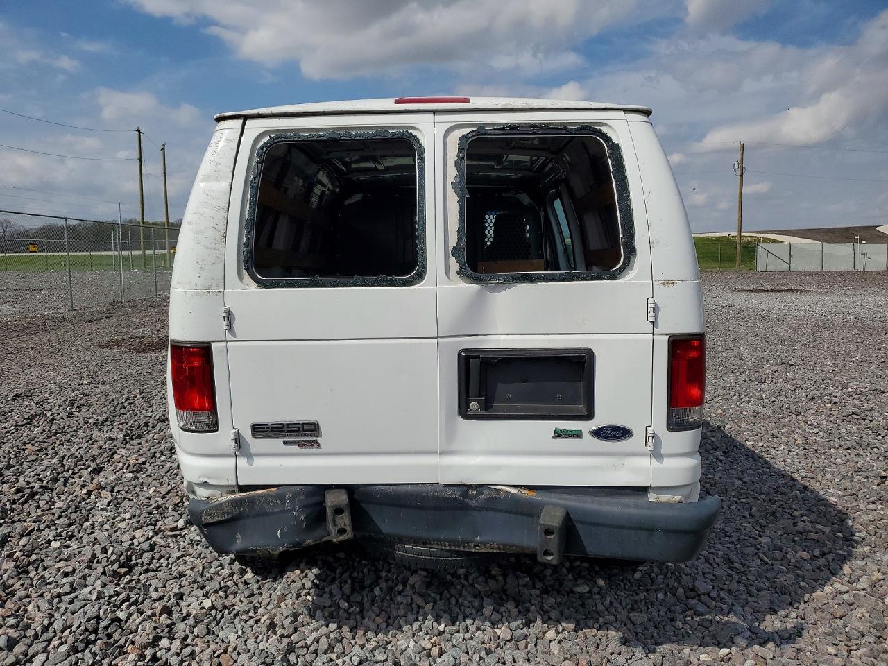 Ford Econoline E250 Van