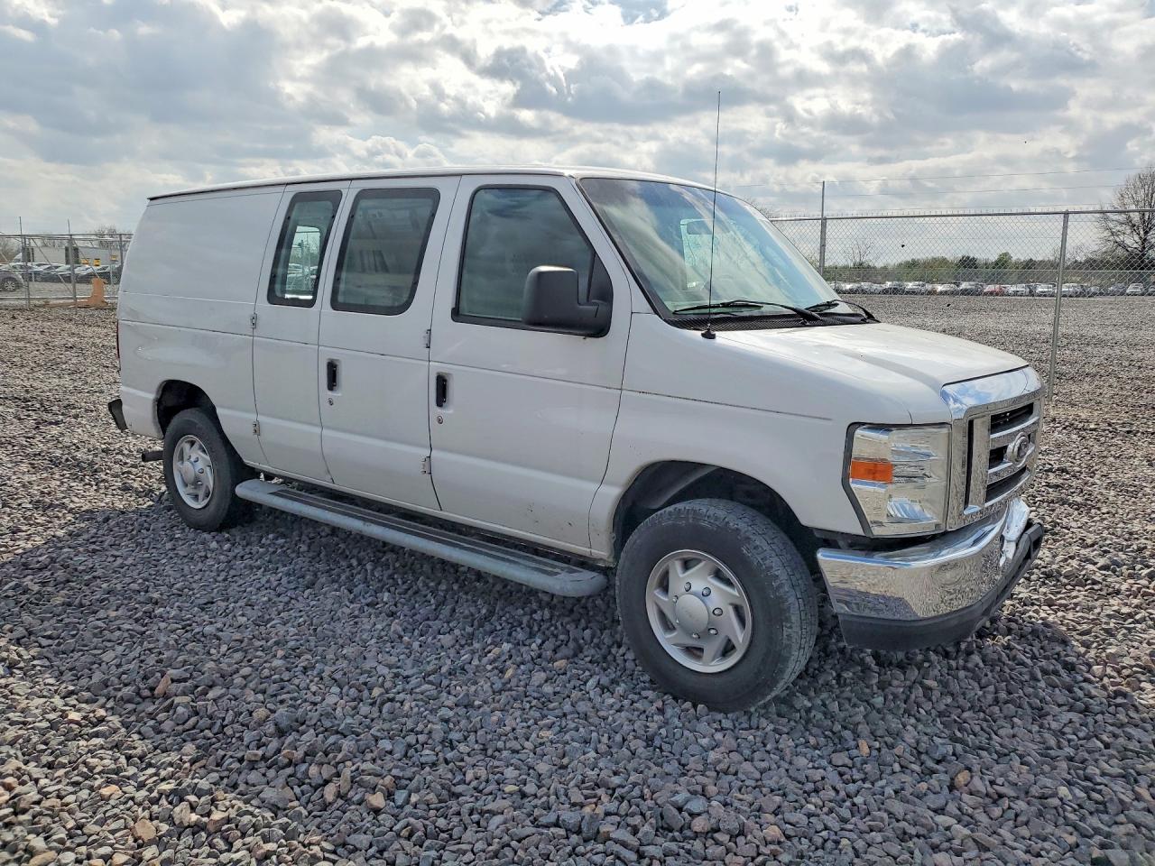 Ford Econoline E250 Van