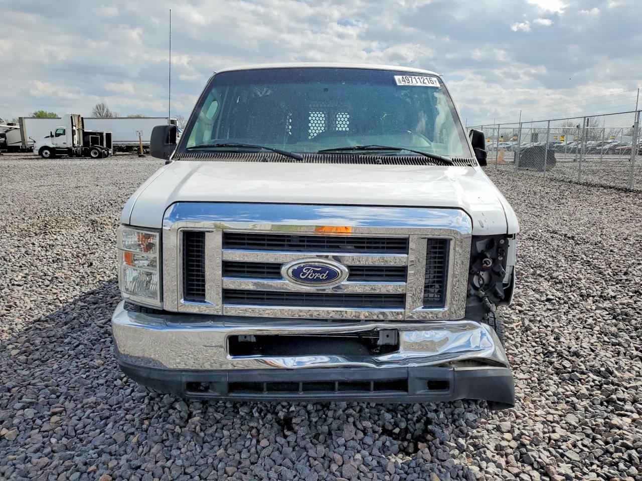 Ford Econoline E250 Van