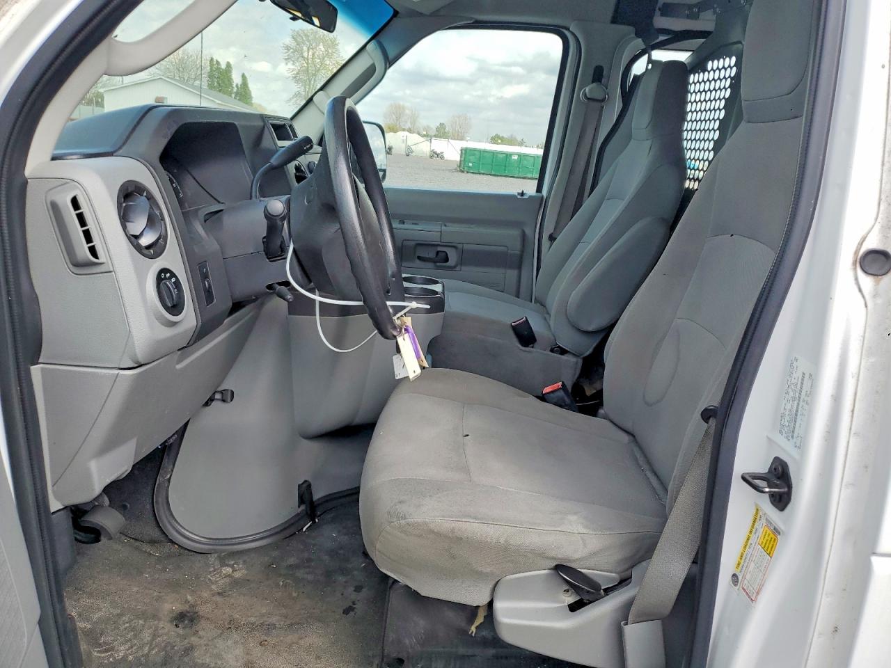 Ford Econoline E250 Van