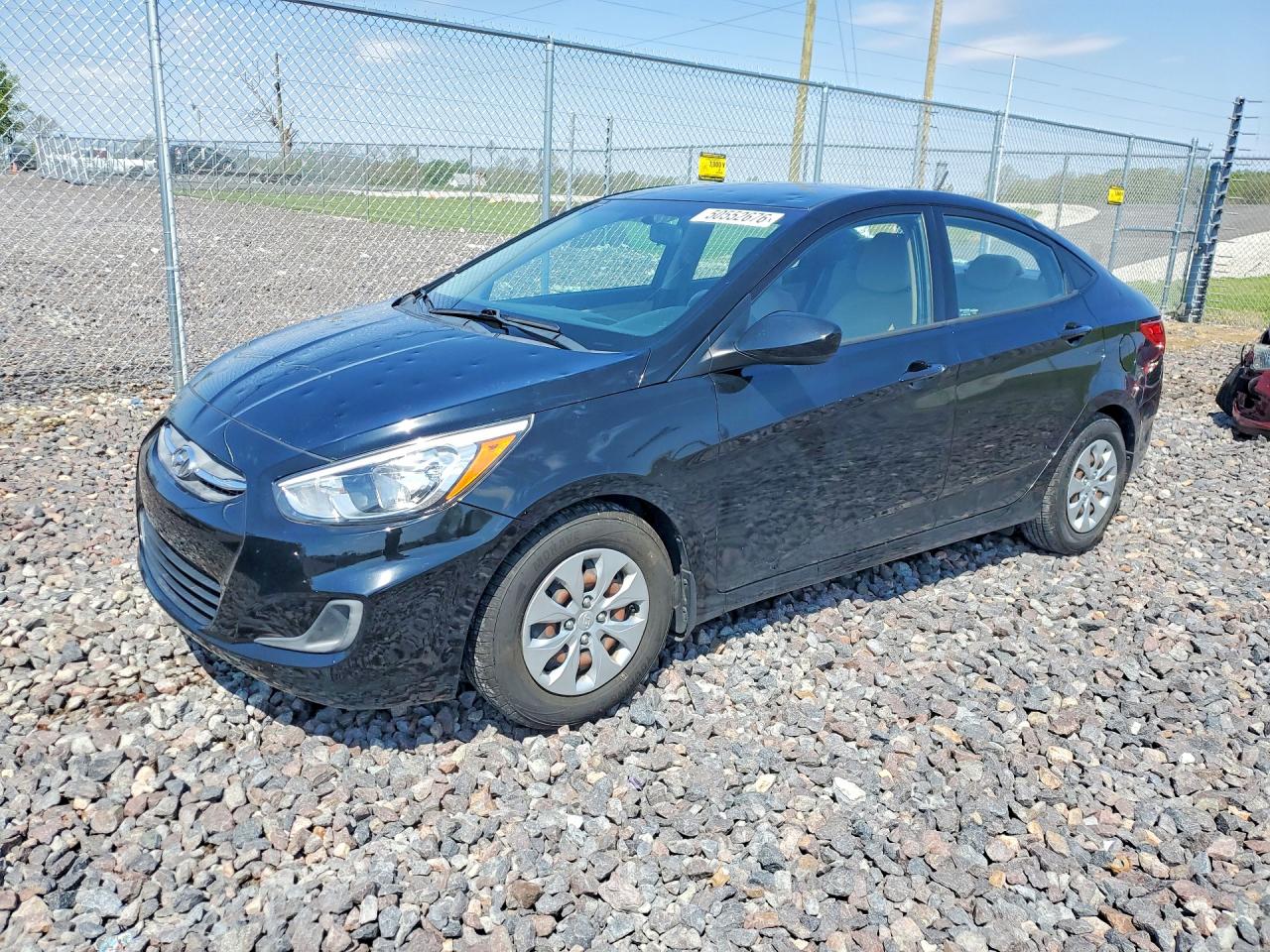 Salvage Hyundai ACCENT Image