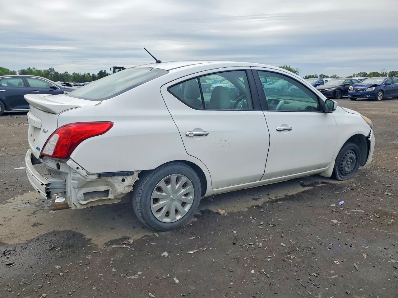 Nissan Versa 1.6 Sv