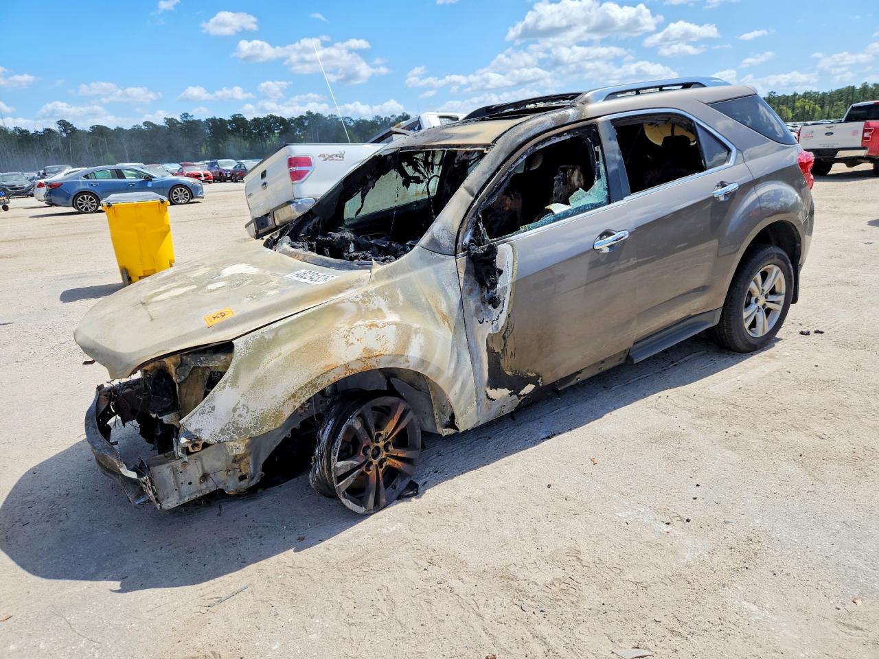 Salvage Chevrolet Equinox Image