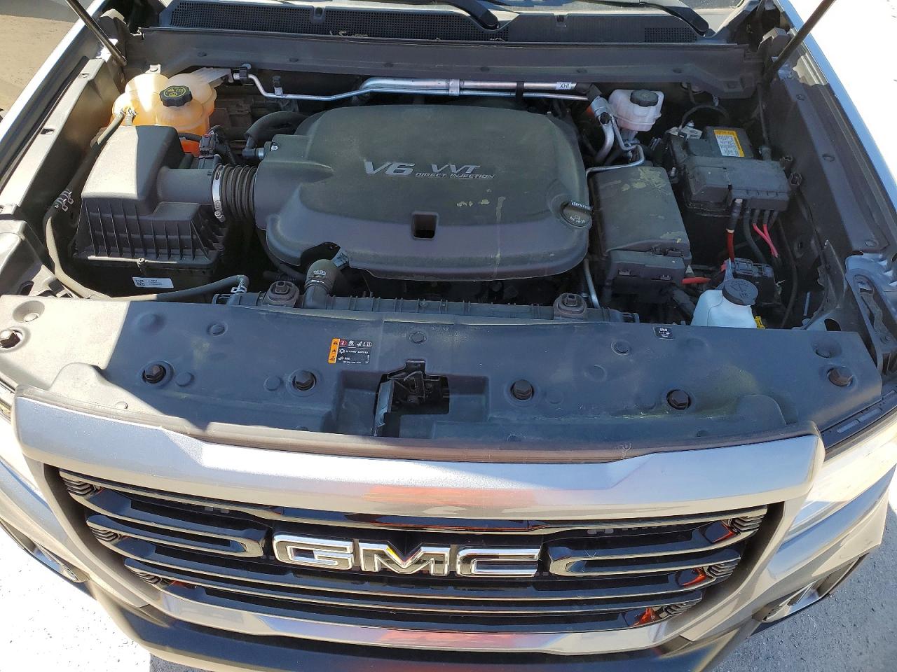 GMC Canyon Elevation