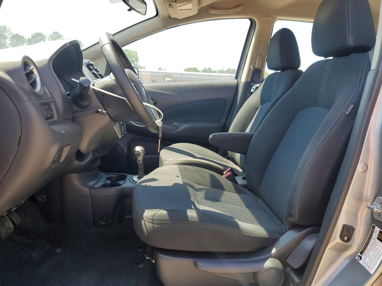 Nissan Versa Sv