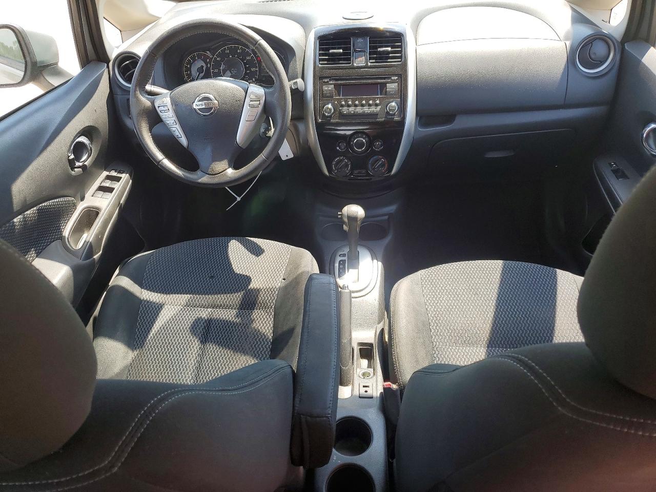 Nissan Versa Sv