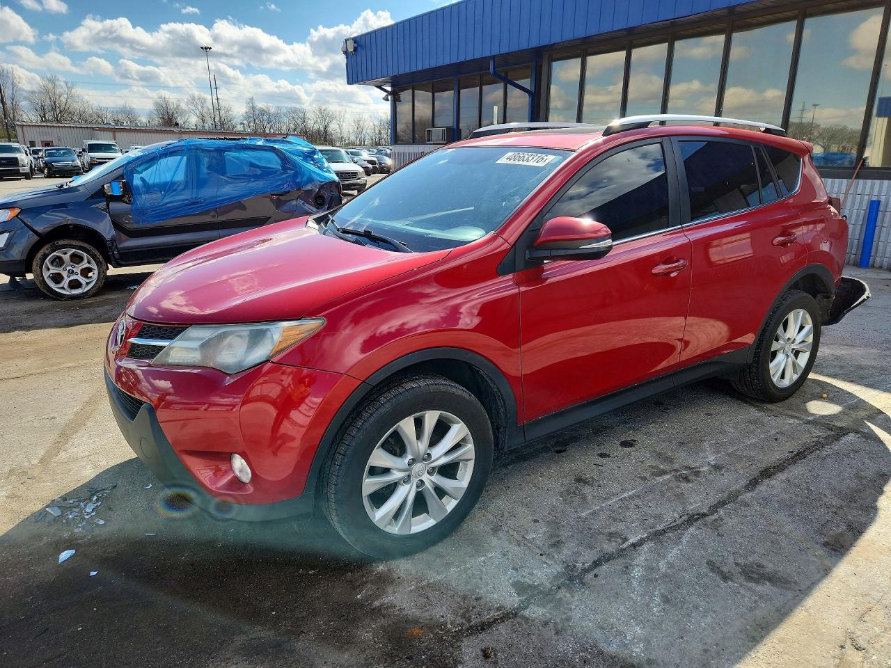 Salvage Toyota RAV4 Image
