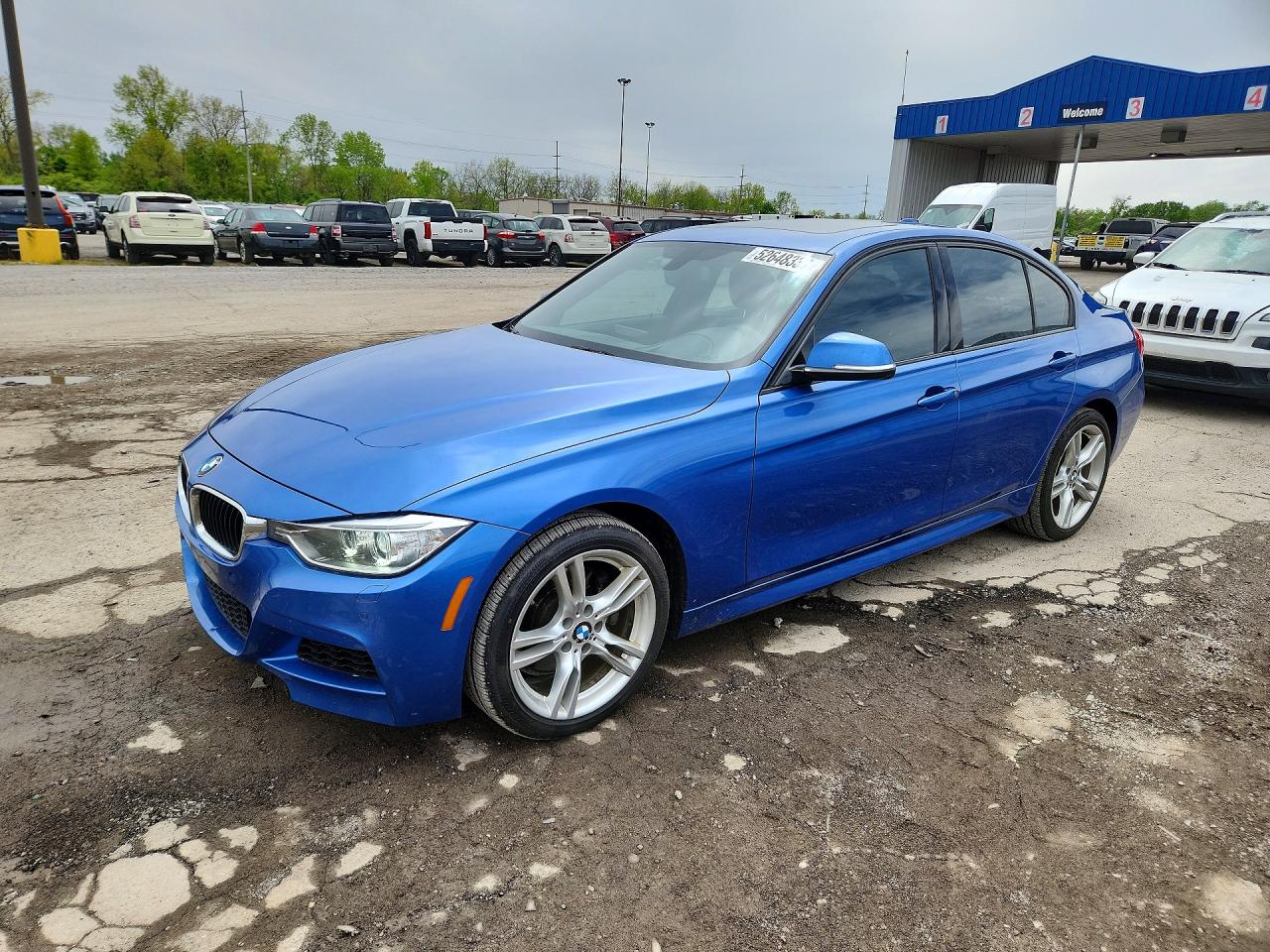 Salvage BMW 3 Series Image