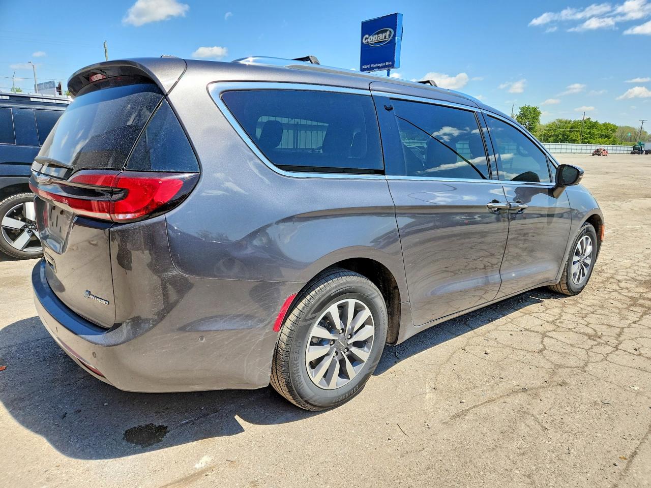 Chrysler Pacifica Hybrid Touring L