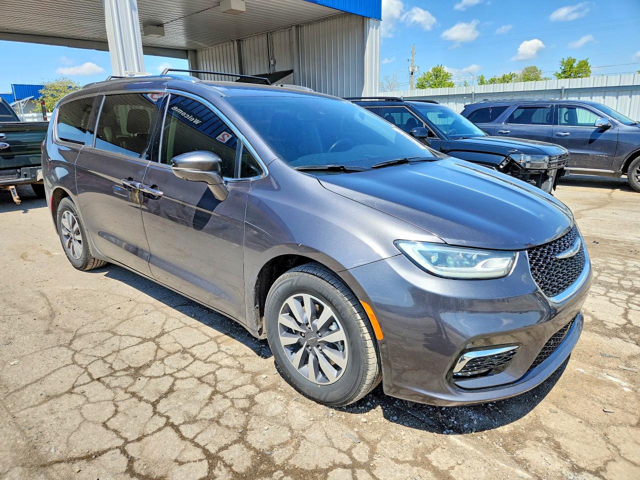 Chrysler Pacifica Hybrid Touring L