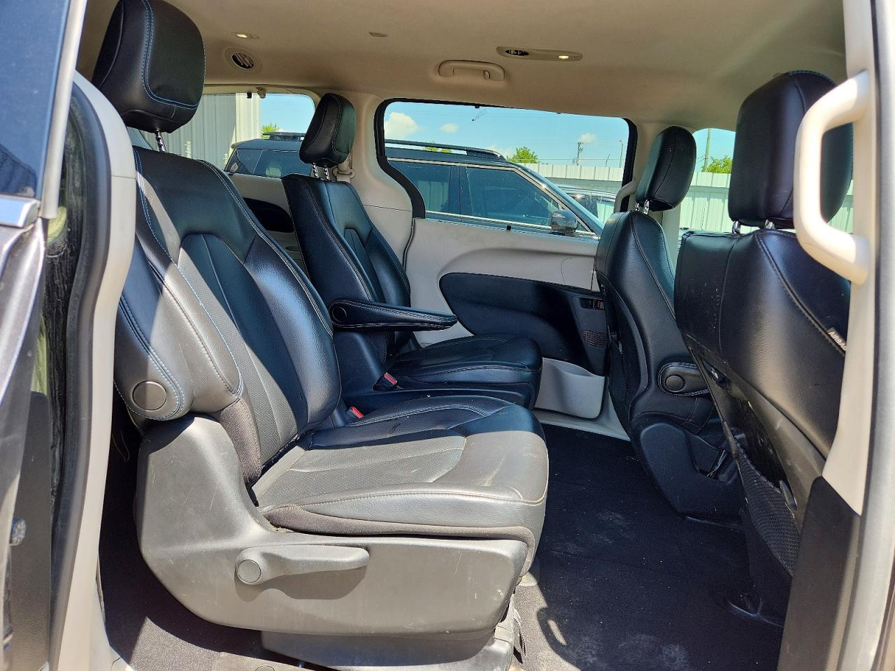 Chrysler Pacifica Hybrid Touring L
