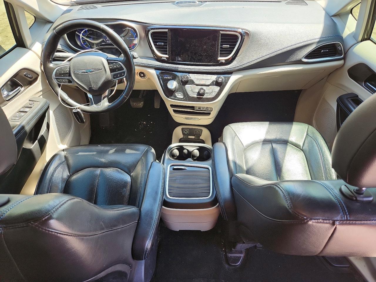 Chrysler Pacifica Hybrid Touring L