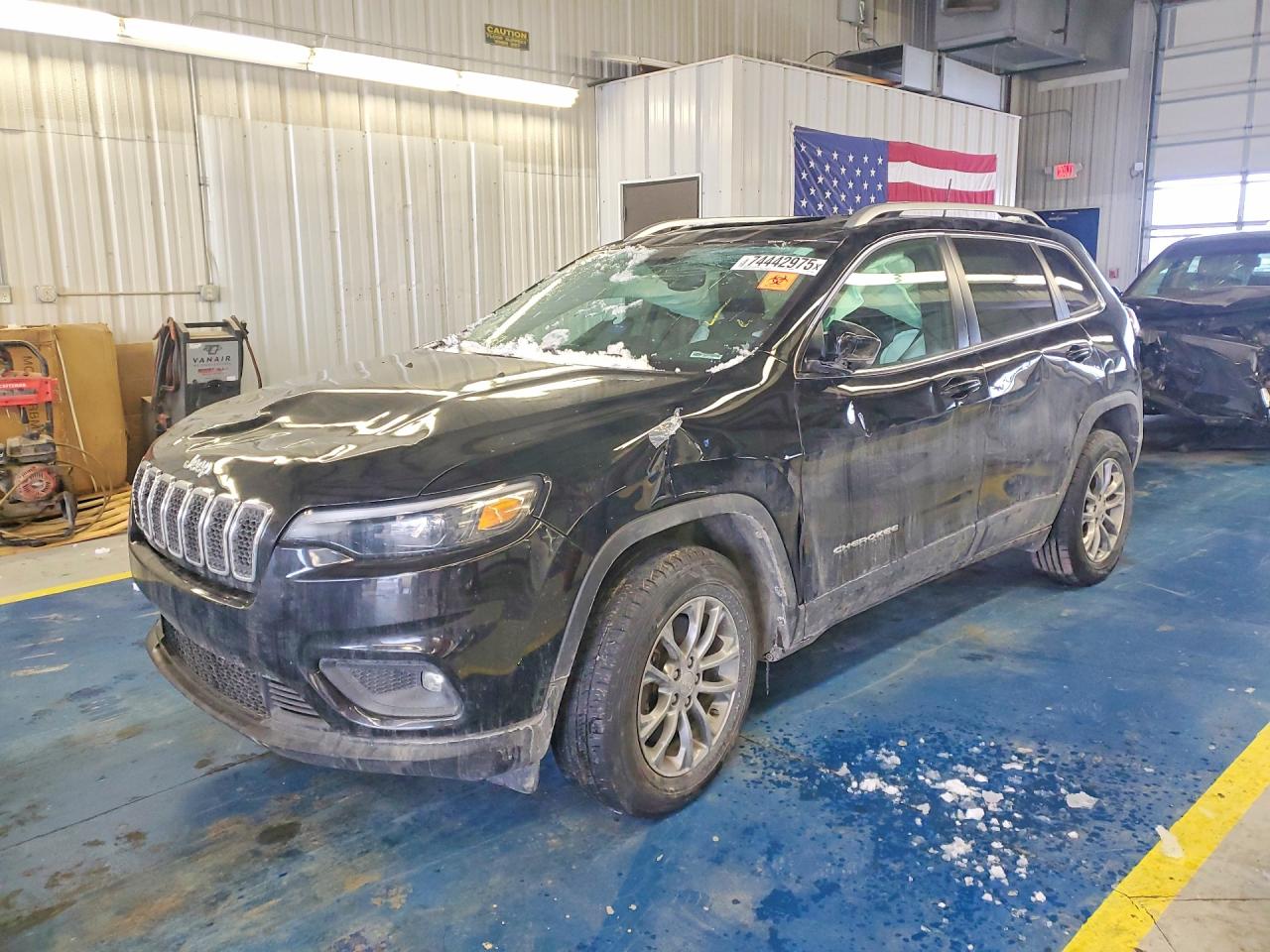 Salvage Jeep Grand Cherokee Image
