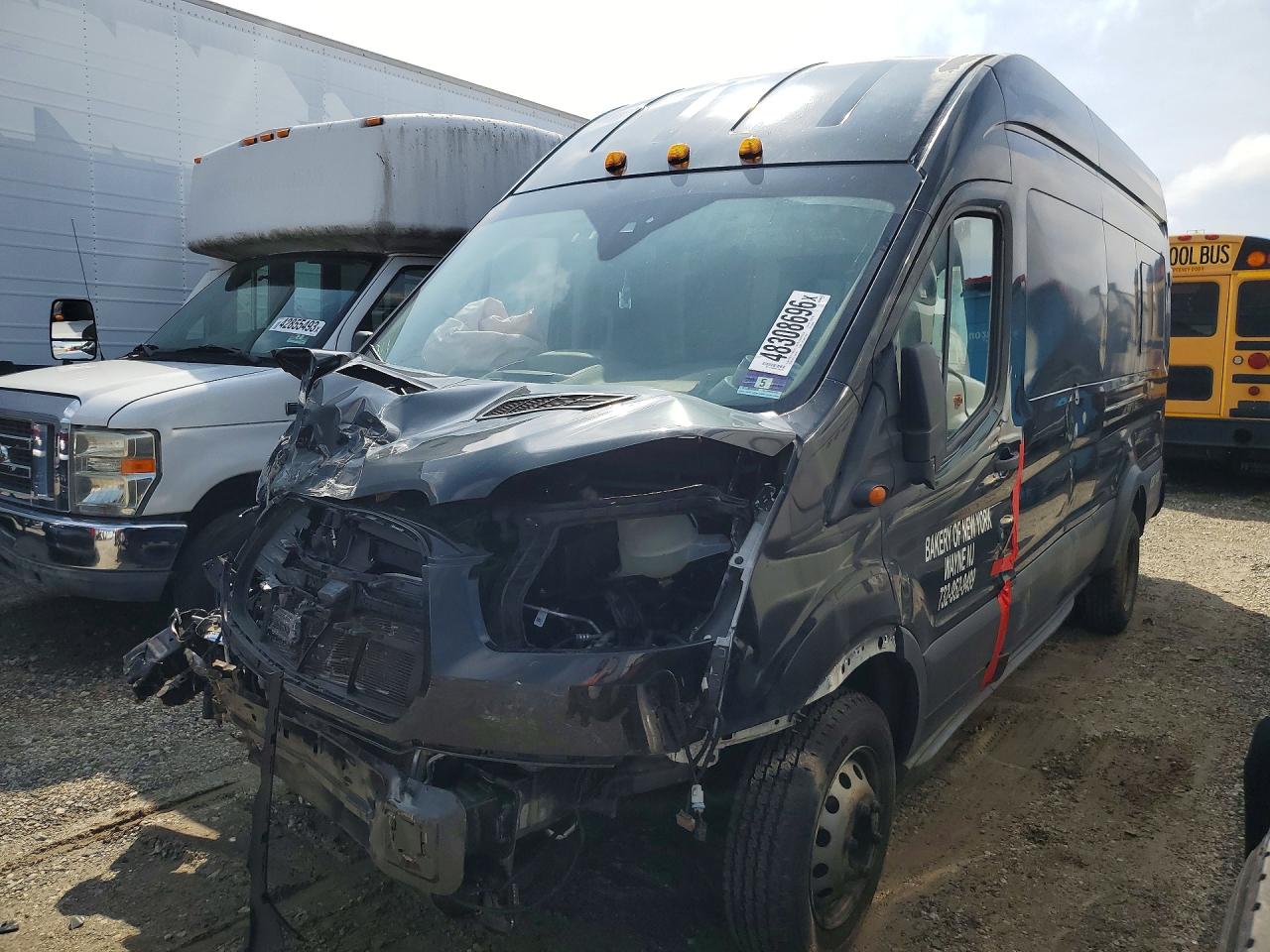 Salvage Ford Transit Image