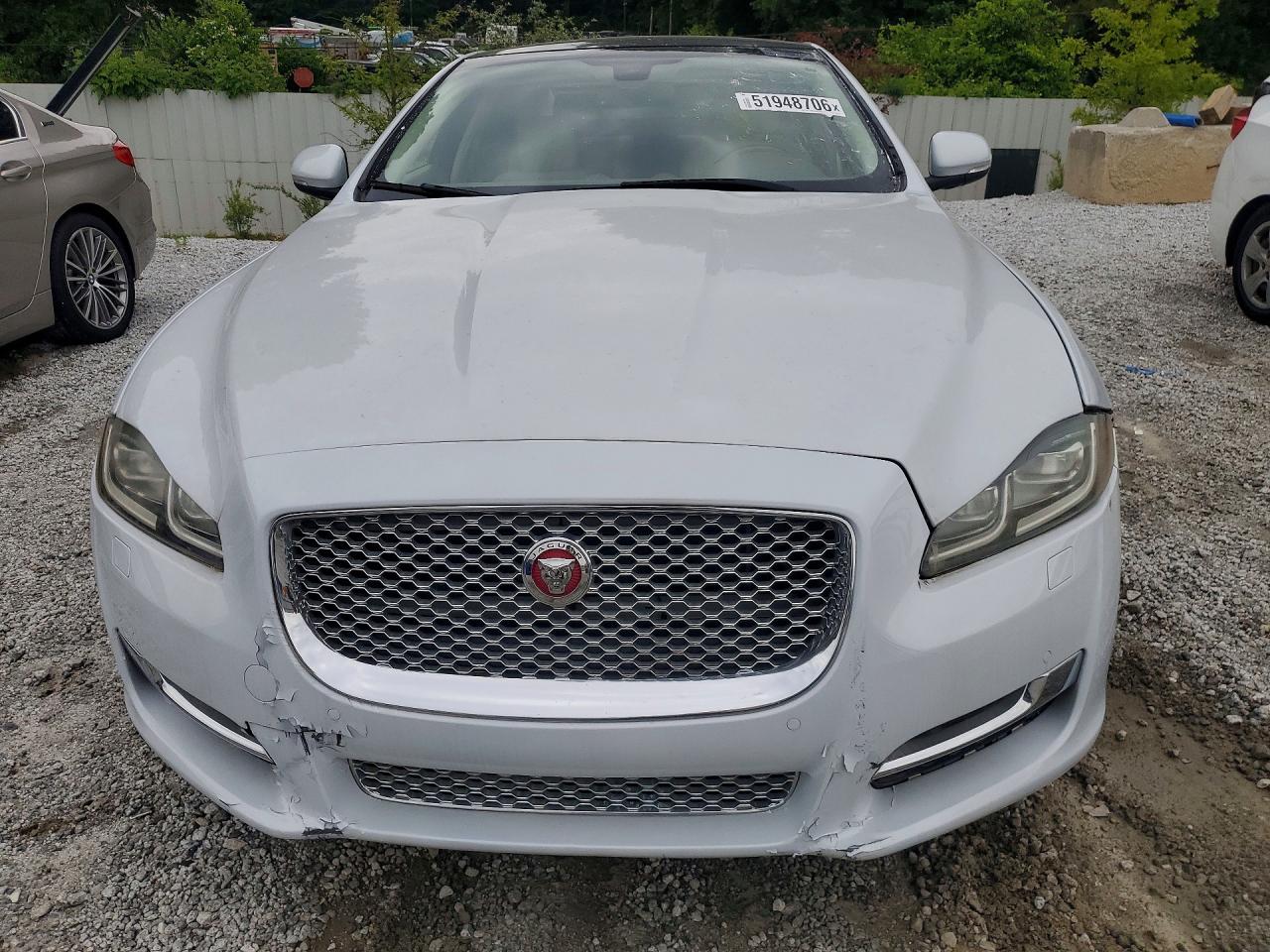 Jaguar XJ Portfolio