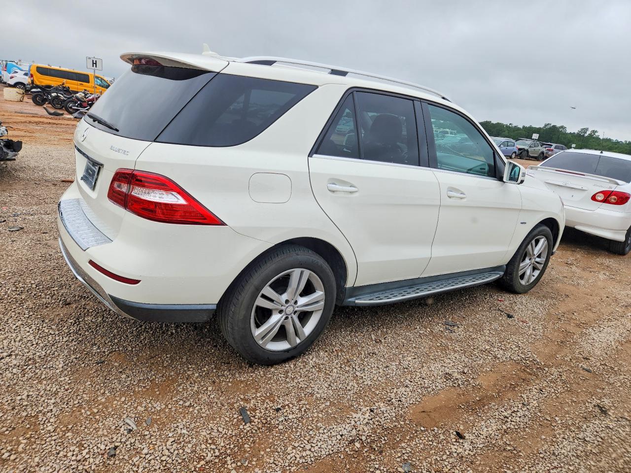 Mercedes-Benz M-Class 350 Bluetec
