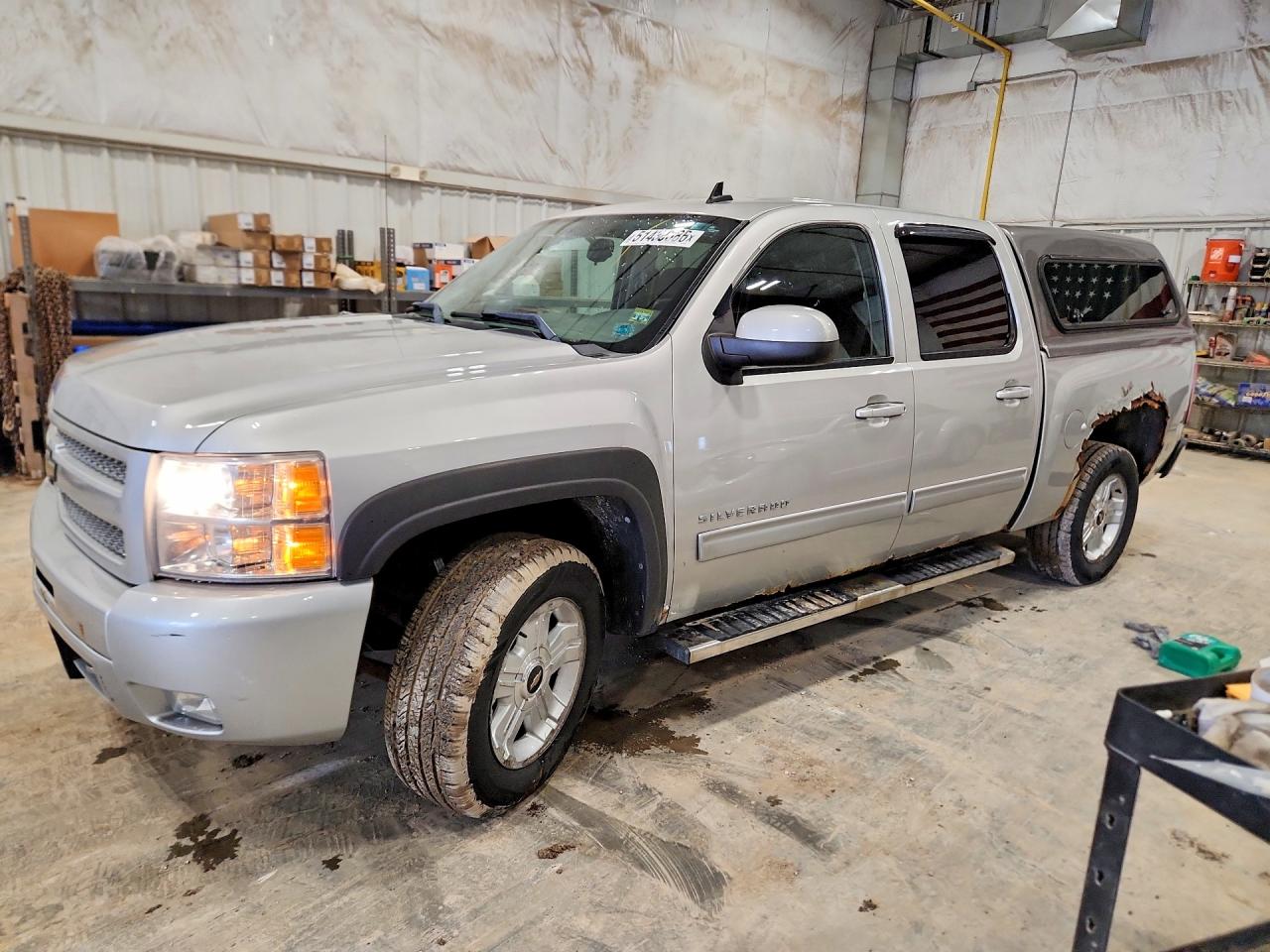 Salvage Chevrolet Silverado Image
