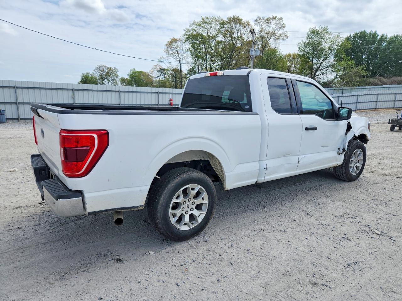 Ford F-150 Super Cab