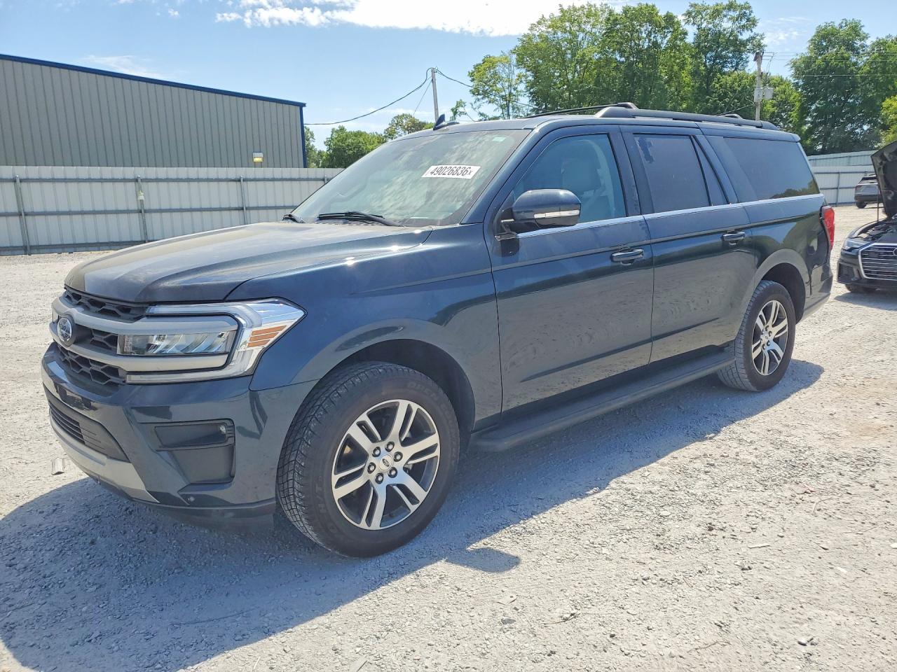 Salvage Ford Expedition Image