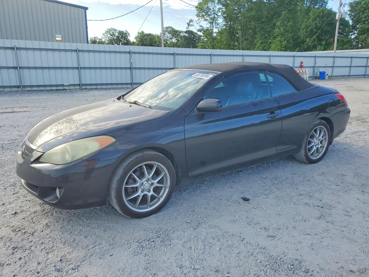 Salvage Toyota Camry Image