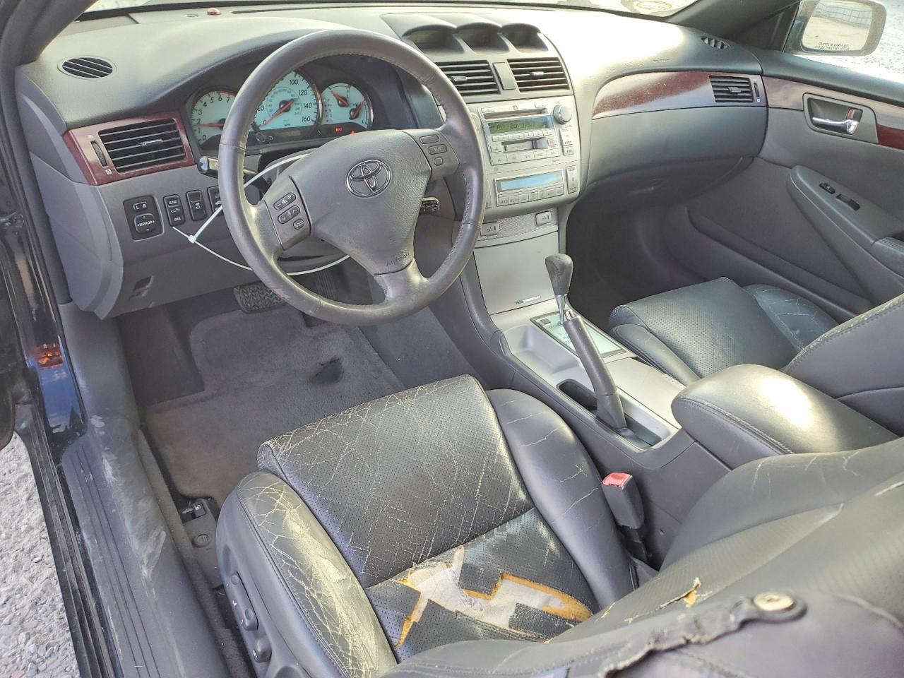 Toyota Camry Sle V6
