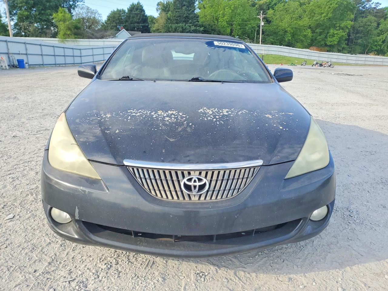 Toyota Camry Sle V6