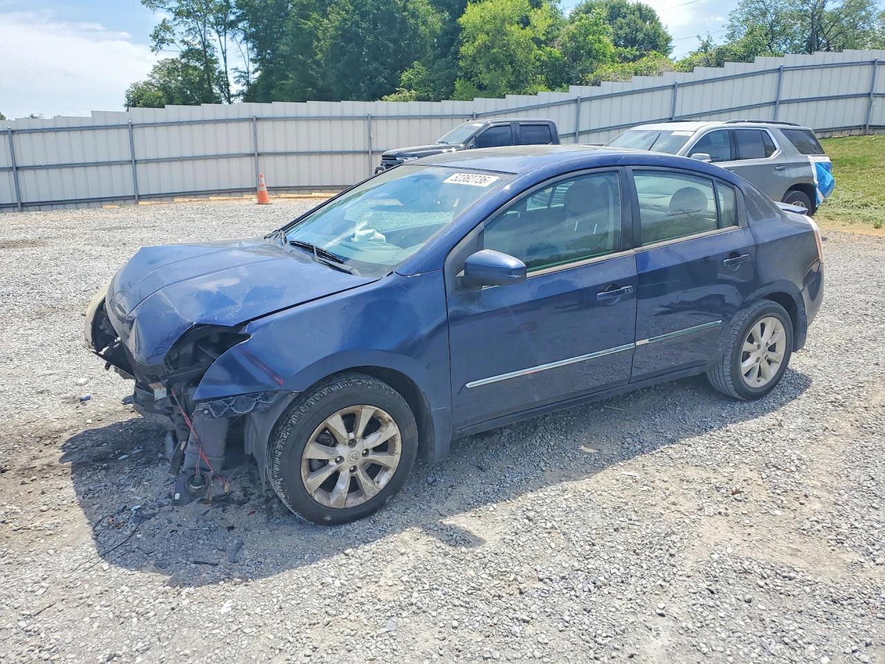 Salvage Nissan Sentra Image