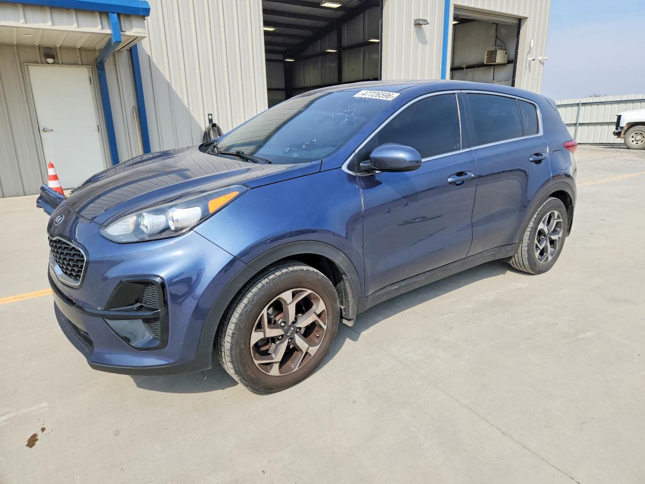 Salvage Kia Sportage Image