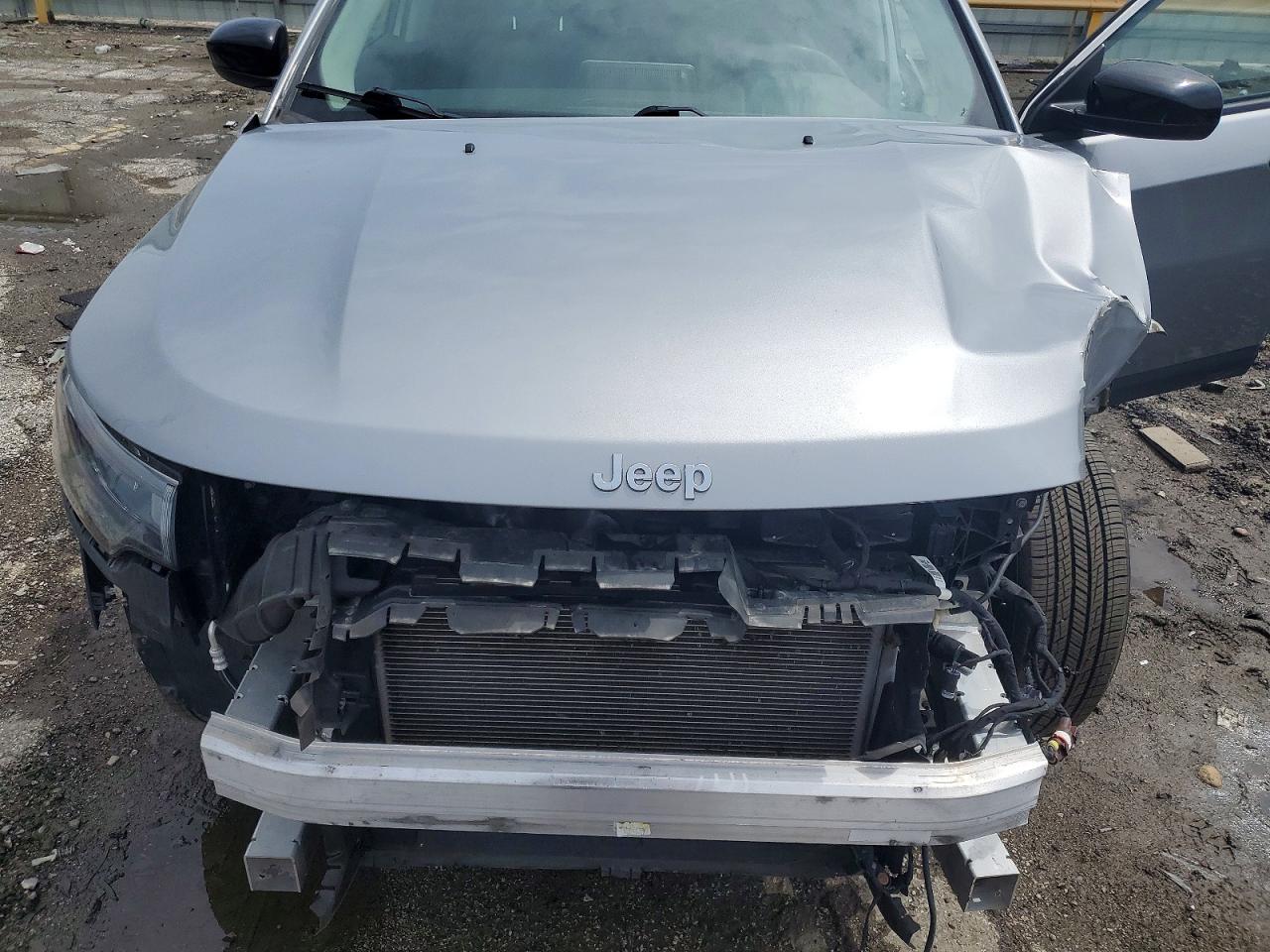 Jeep Compass Latitude
